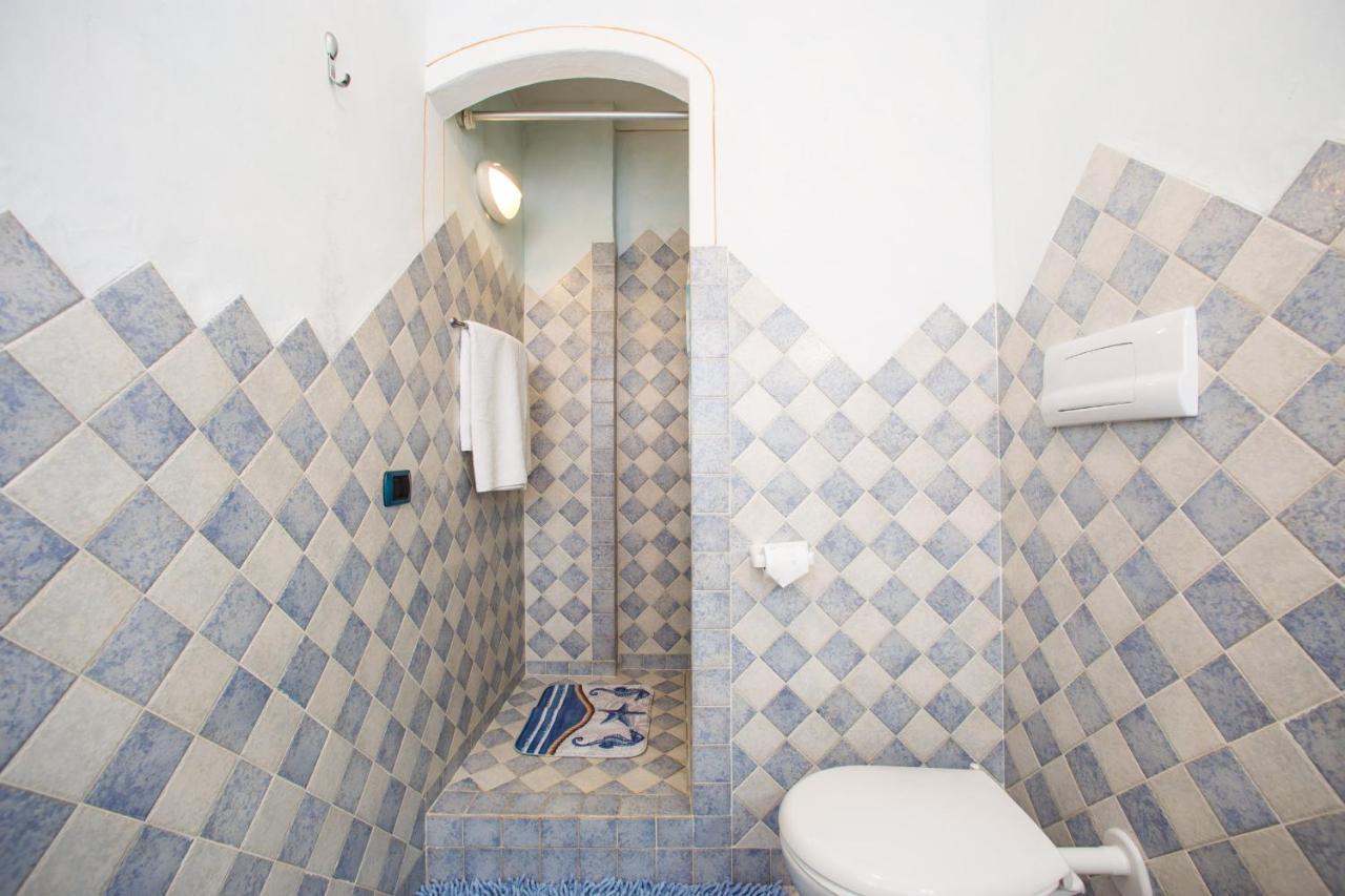 Villa Iris With Pool Baja Sardinia Exterior photo