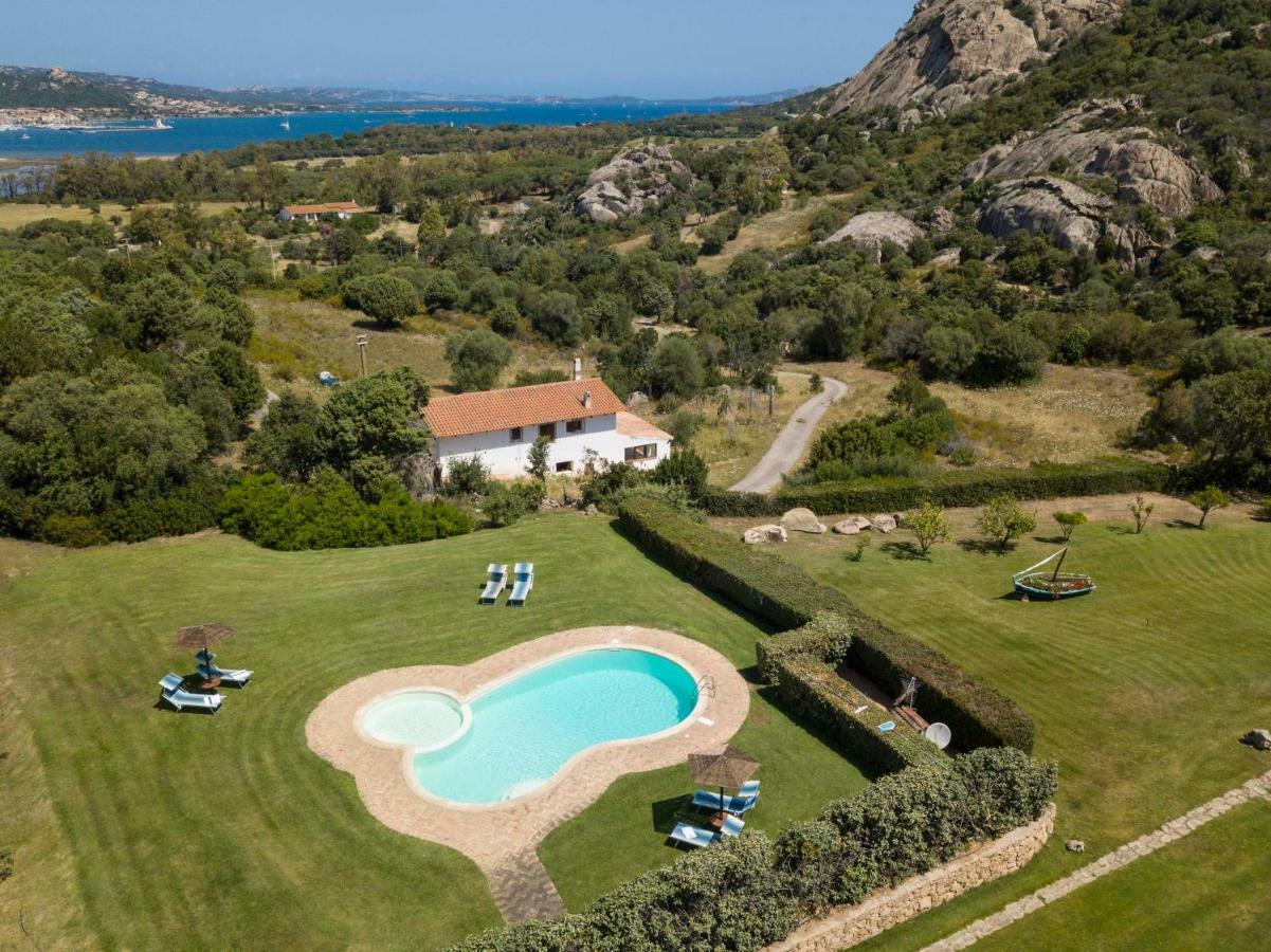 Villa Iris With Pool Baja Sardinia Exterior photo
