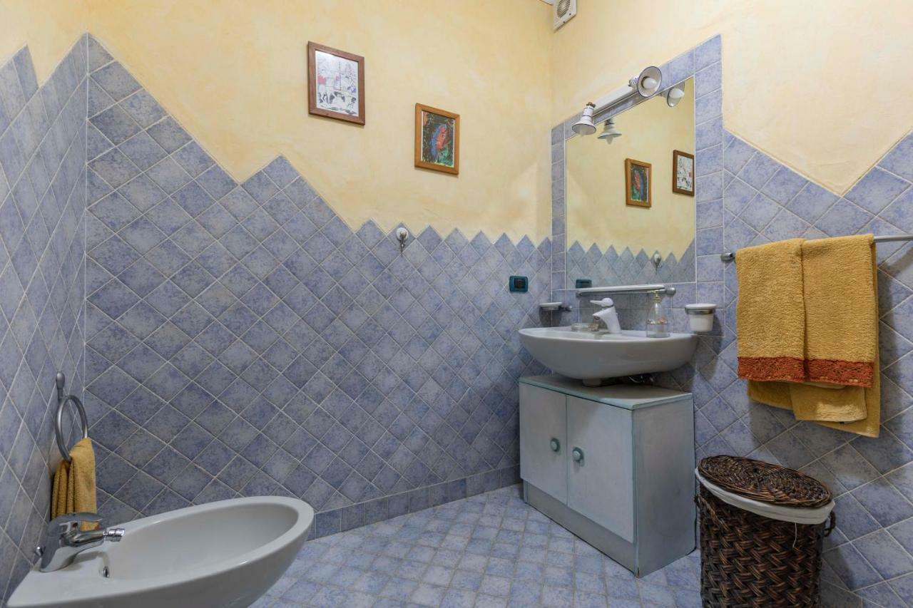 Villa Iris With Pool Baja Sardinia Exterior photo